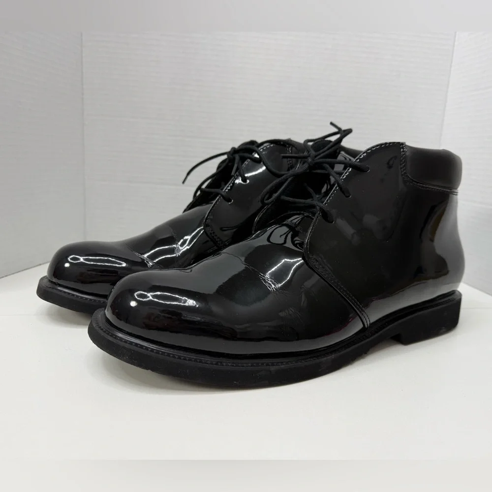 Thorogood Poromeric Academy Men’s High Gloss Chukka boot size 13